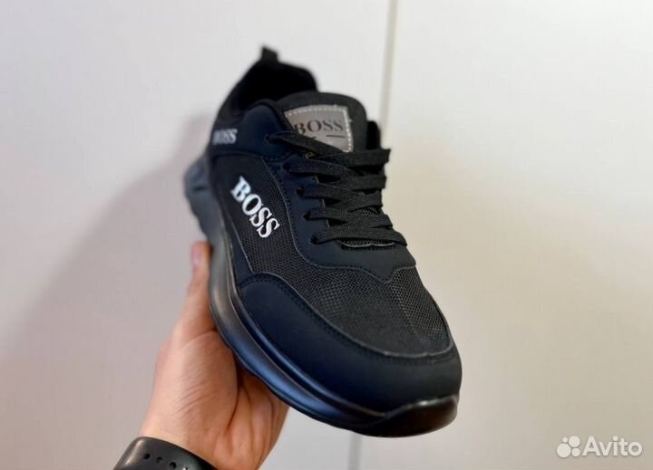 Кроссовки Boss эргономичные