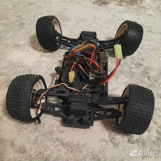 Радиоуправляемая машина (две)