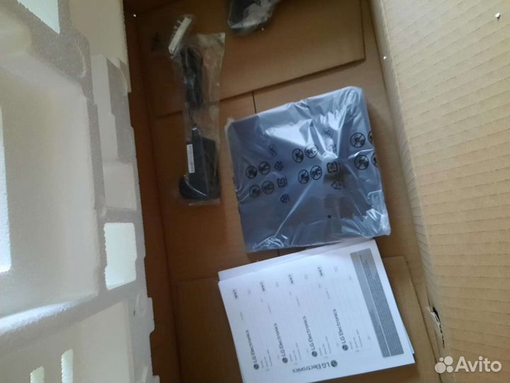 Монитор для компьютера LG