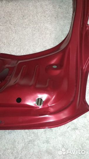 Дверь багажника задняя Renault Sandero Stepway