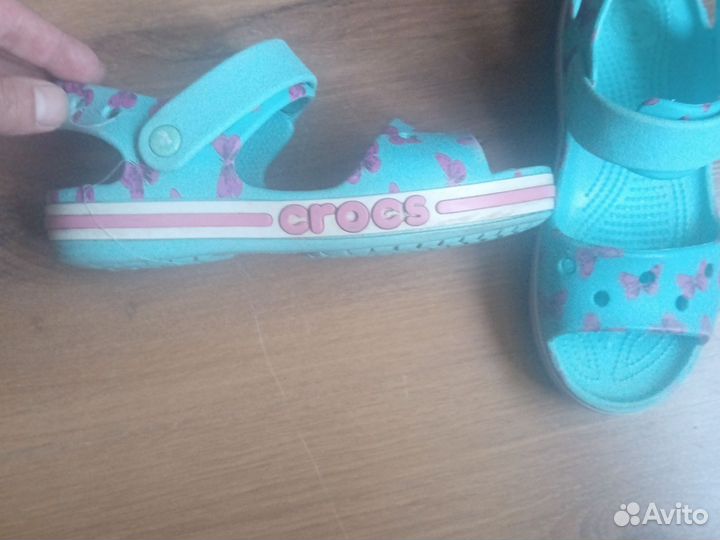 Сандали crocs для девочки