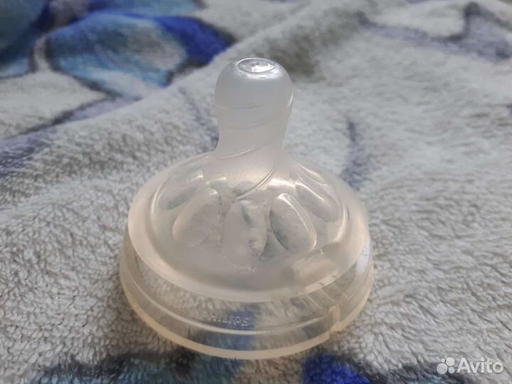 Соска на бутылочку avent natural #3 и #2