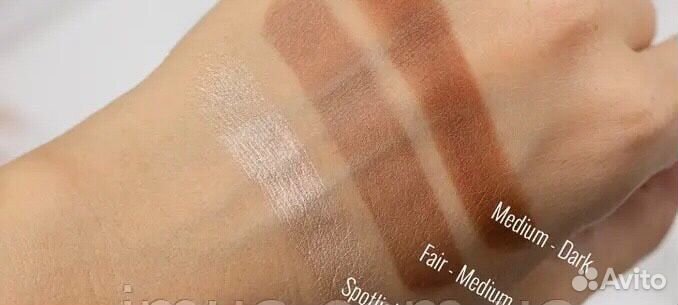 Скульптор Charlotte Tilbury