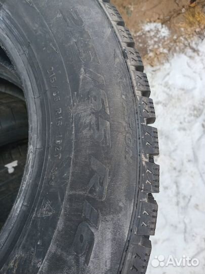 Pirelli Winter Ice Zero 215/65 R16 102T