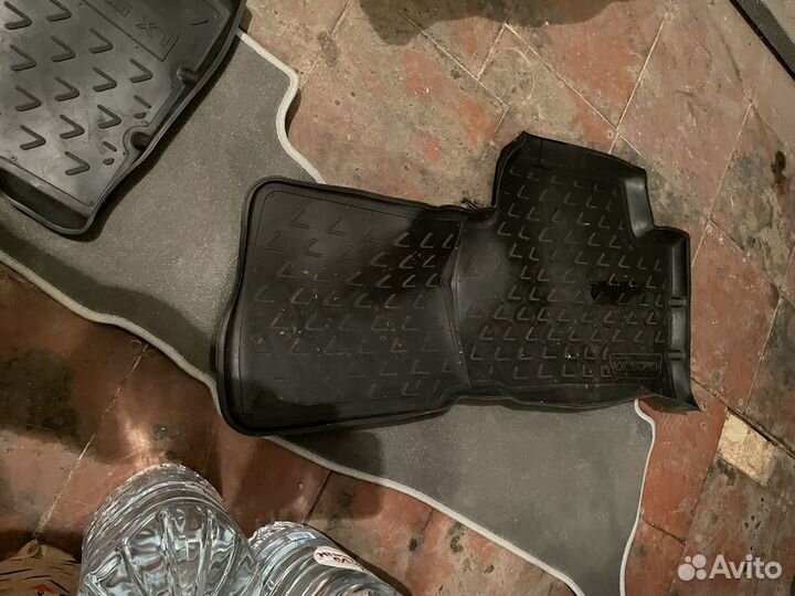 Коврики на Lexus LX 570