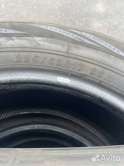 Yokohama BluEarth RV-02 255/60 R17 99H