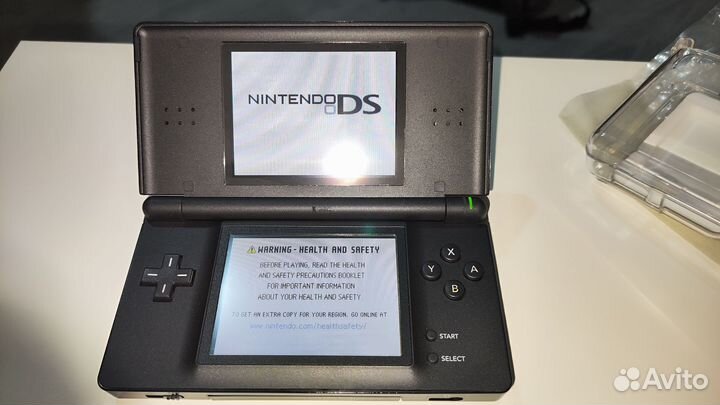 Продам nintendo ds lite