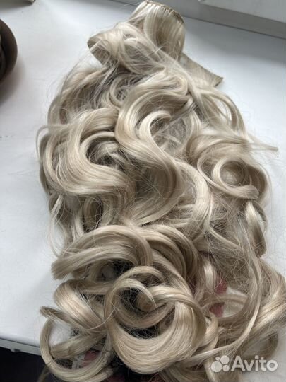 Волосы на заколках искусственные