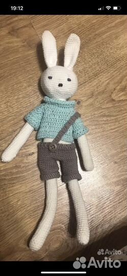 Вязанный заяц