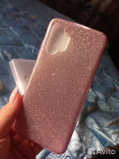 Чехол на samsungа 32 новый