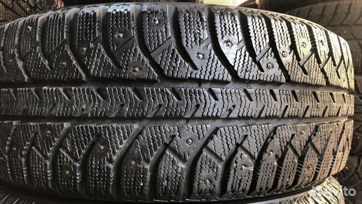 Bridgestone Ice Cruiser 7000 205/55 R16