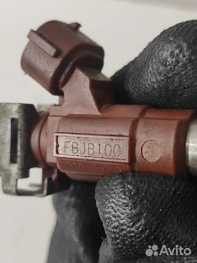 Форсунка топливная Nissan Sunny FB15 QG15DE