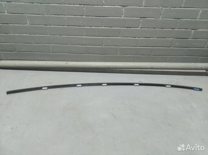 Молдинг крыши правый Hyundai Solaris седан 1.6