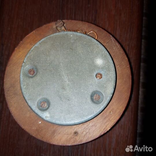 Старинный барометр