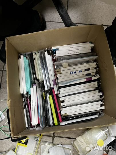 Чехлы на разные смартфоны