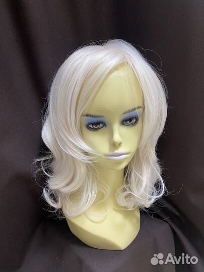 Парик средняя длина