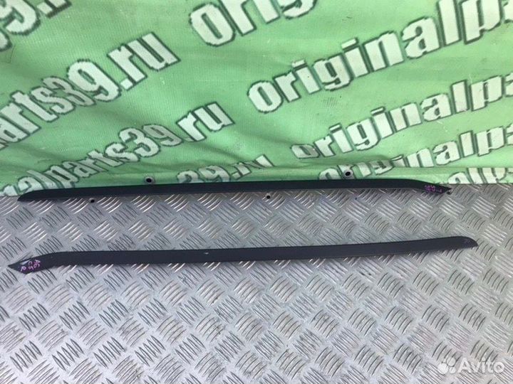 Молдинг лобового стекла Audi A6 C5 avant 2.5TDI