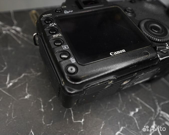 Зеркальный фотоапарат Canon 5d mark ll