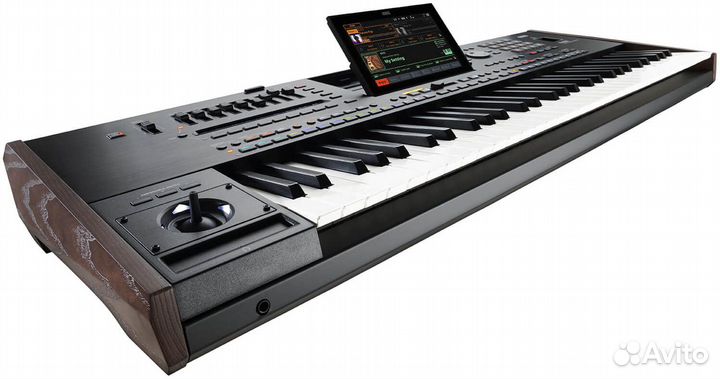 Станция аранжировщика korg PA 5X, в наличии