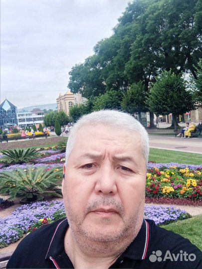 Продавец