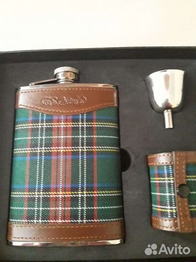 Набор: фляжка + 3 стопки (без коробки)
