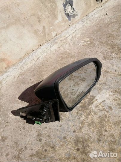 Правое зеркало на весту