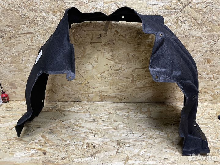 Подкрылок передний левый Toyota RAV 4 50