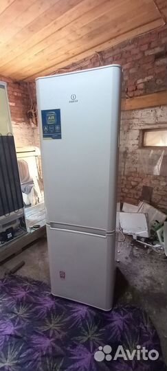 Холодильник индезит