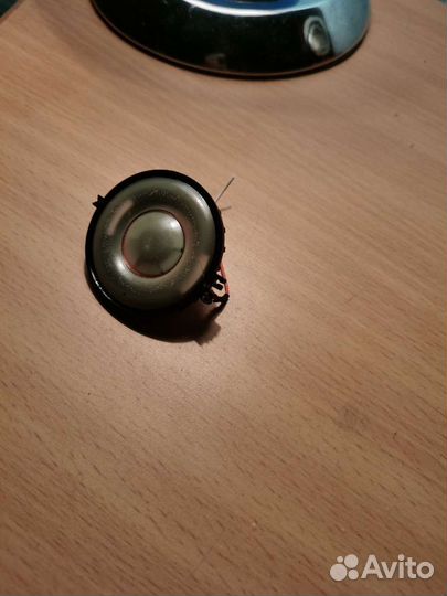 AKG - 702 динамик