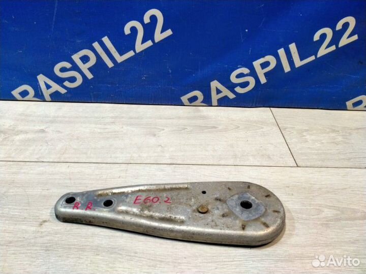 Крепление заднее правое Bmw 525I Левый Руль