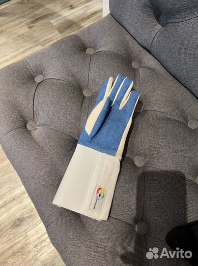 Перчатка для фехтования новая