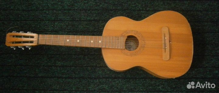 Гитара времен СССР и Самоучитель игры на гитаре