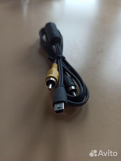 Кабель micro usb - RCA(тюльпан) 1 м