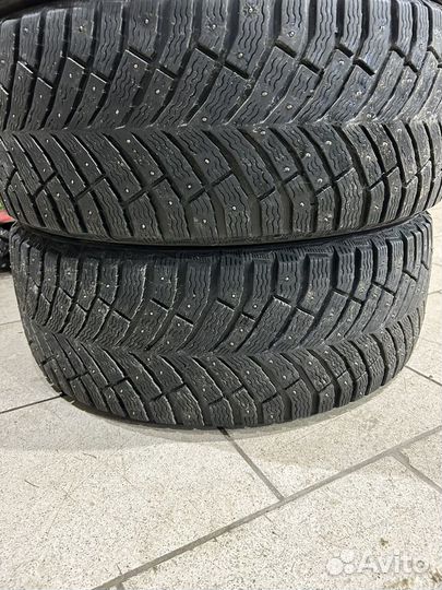 Michelin X-Ice North 4 235/45 R18