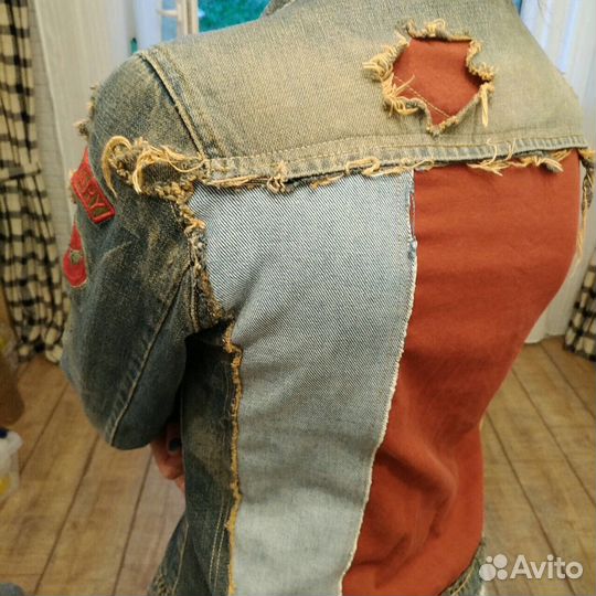 Джинсовая куртка