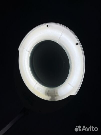 Лампа бестеневая