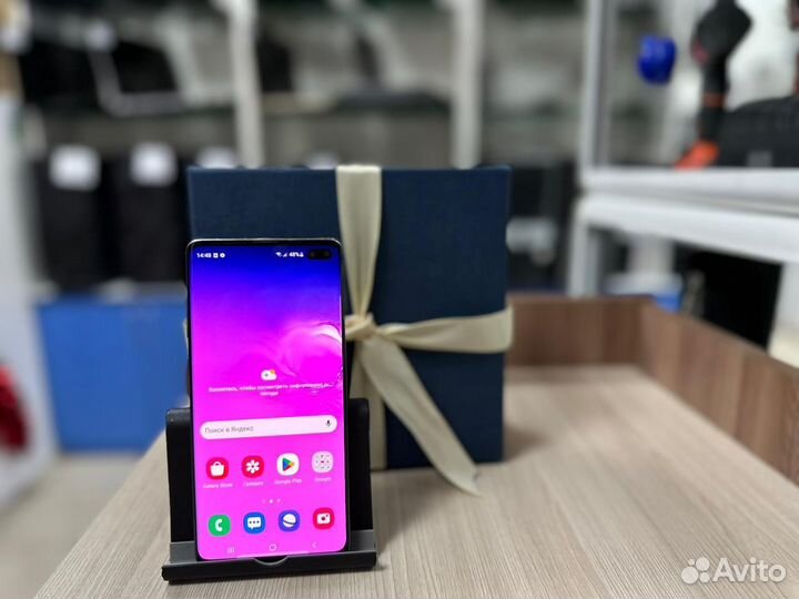 Смартфон Samsung Galaxy S10+ art124521