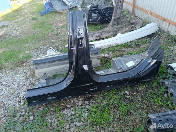 Порог левый стойка двери Lixiang L7