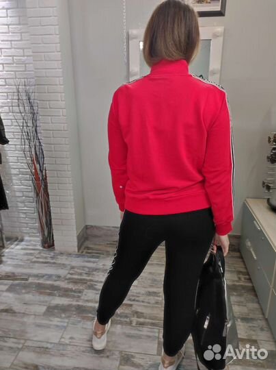 Костюм спортивный