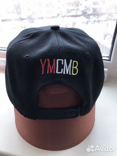 Кепка снэпбэк