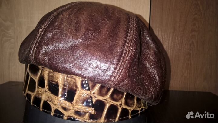Кожаный берет