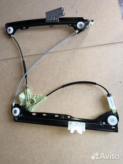 Стеклоподъемник пер лев BMW 3-Ser E92 51337193455