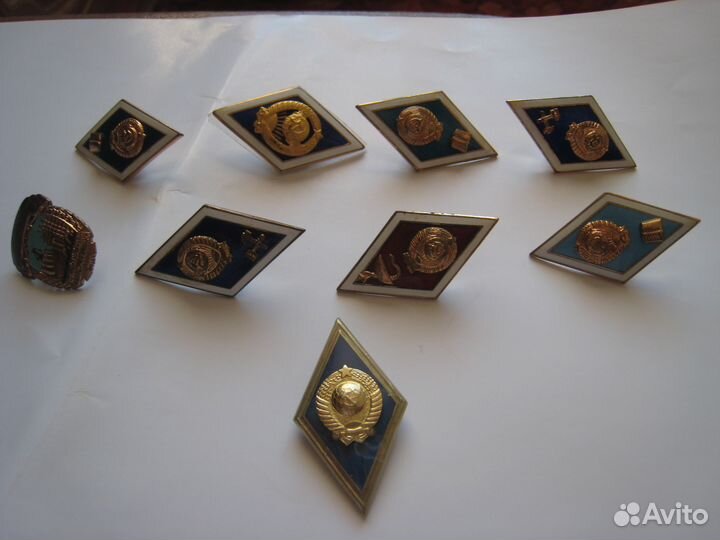 Знаки об окончание вузов