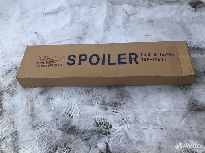 Спойлер Toyota Land Cruiser 200