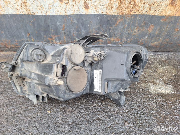 Передняя правая фара Renault Logan 2 Sandero 2
