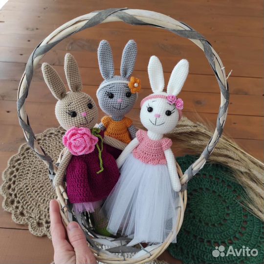 Вязаная мягкая игрушка Зайка ручной работы