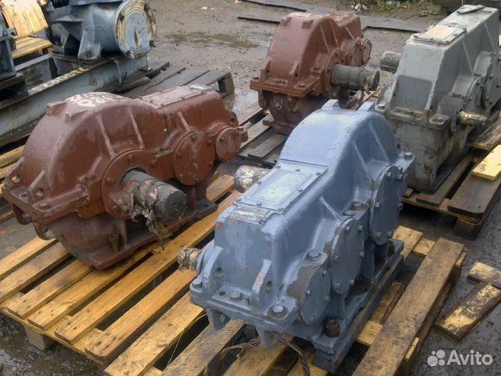 Цилиндрический редуктор Ц2У-355 Б/у