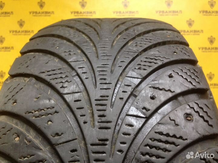 Goodyear UltraGrip Extreme 225/55 R16 95T