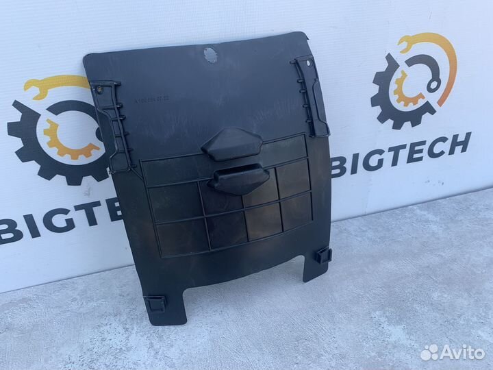 Сервисная крышка подкрылка Mercedes A1668841000