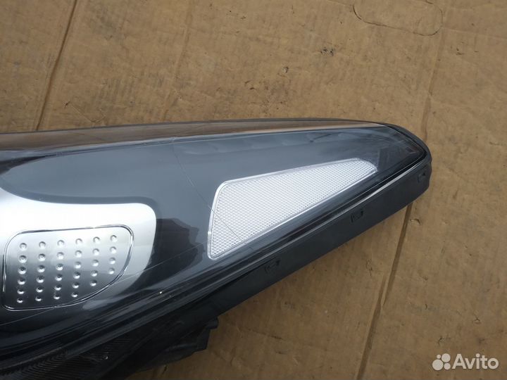 Фара левая Kia Sportage 4